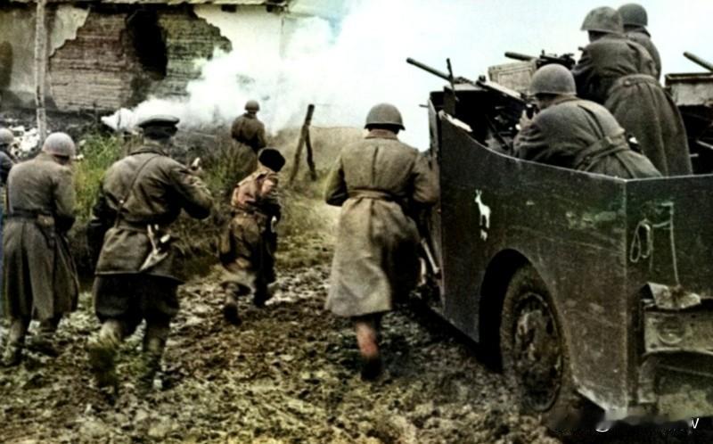 从1944年10月29日到1945年2月13日，苏联军队与德三军队及其盟友在布达