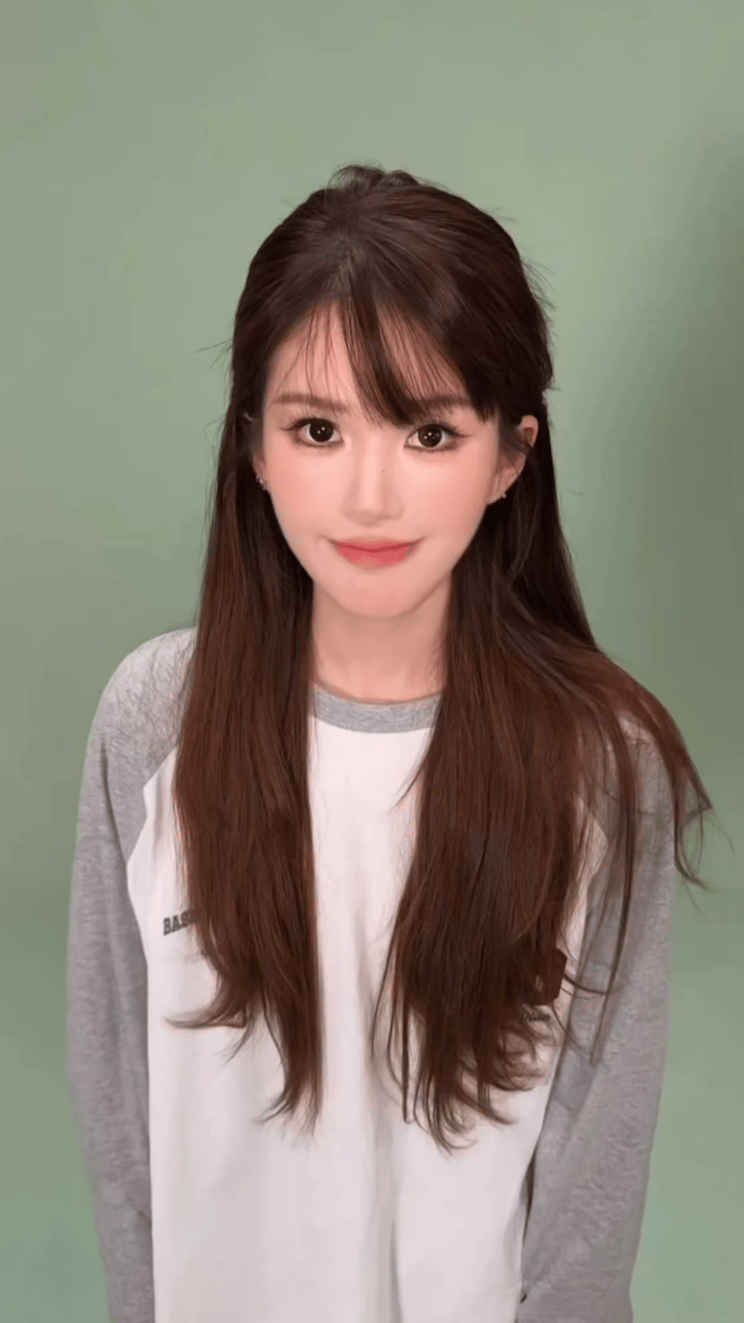 好乖的小宝宝大眼睛眨呀眨（这次眼妆画这么好？ 