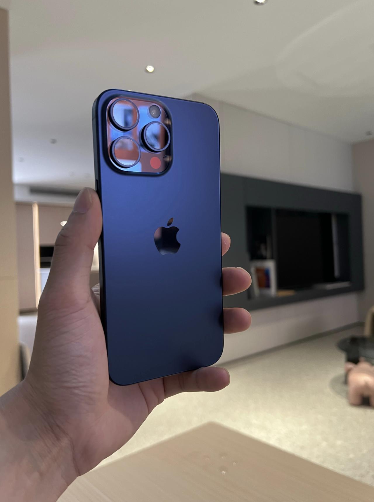 明显能感觉到，今年的iPhone 15系列没有以往那么火了。虽然开售当天iPho