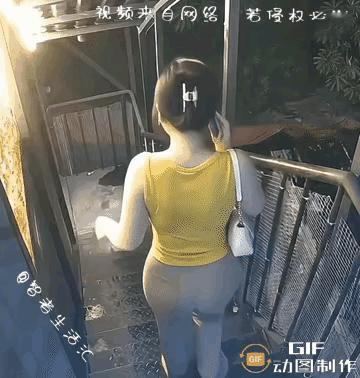 一身膘摔着更有缓冲力……😂