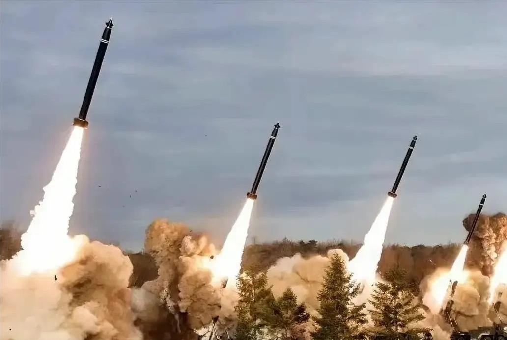 19日凌晨，大批导弹密集射向日本海，高市早苗这下尝到后果了！

4月19日凌晨，