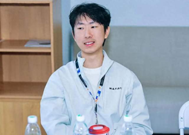东莞跑出「电子皮肤」黑马，大疆教父、200亿具身大厂都投了