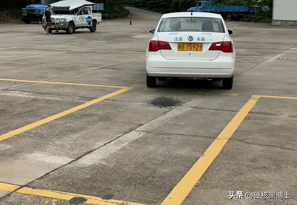 C1很容易过的，谁过不了的，可以来找我，我把我的方法都教给你们哈，通过率非常高，