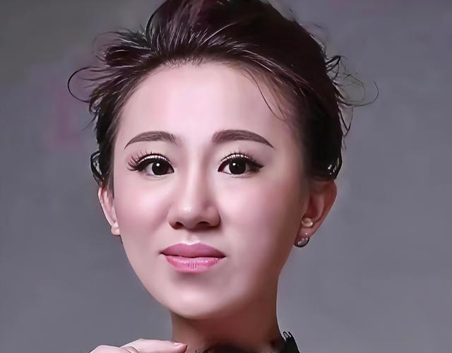 丫蛋有三个孩子，大儿子王天琦是她与前夫王金龙所生，于2011年出生。离婚后，王天