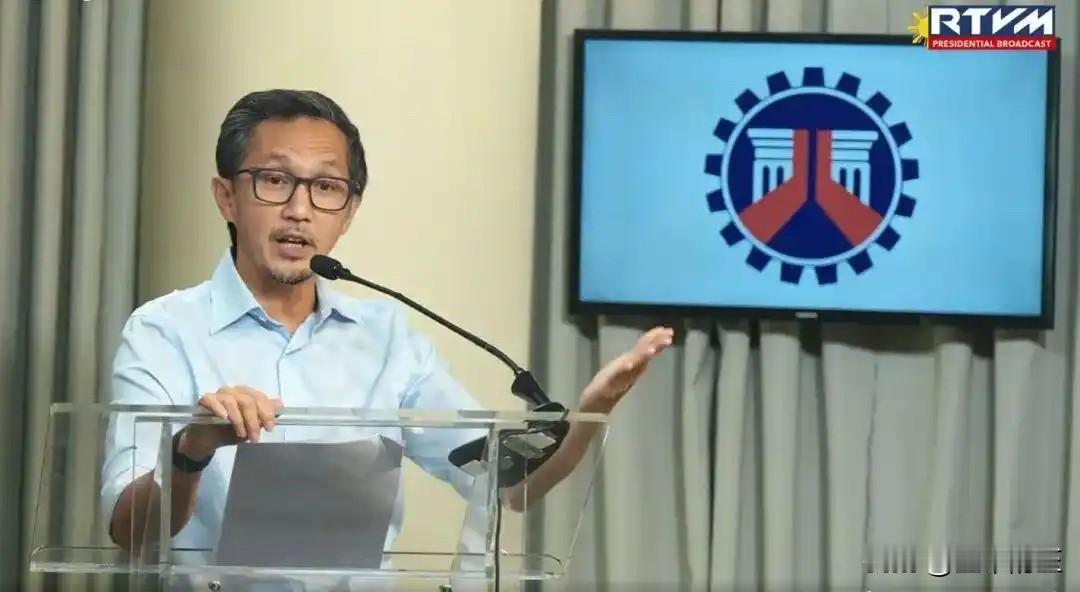 菲律宾公共工程与公路部部长文斯·迪宗周五宣布了一项重大改革措施，他表示这是该机构
