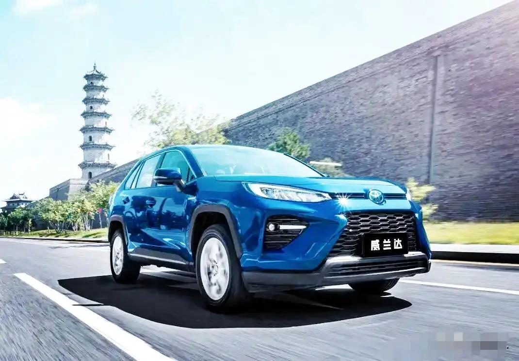 4.0智能驾驶辅助系统，跑高速或者早晚高峰堵车时会自动跟车，轻松不少。再加上14