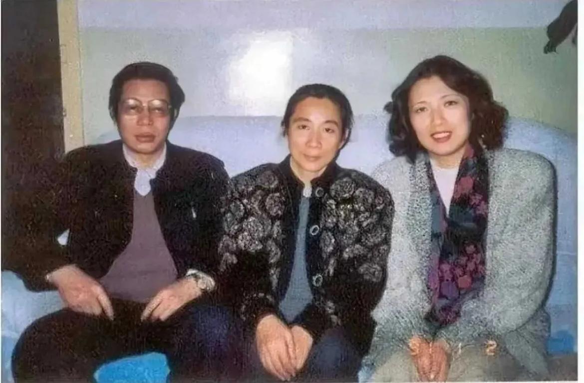 1991年元旦，42岁的张宁专程从美回北京探望林豆豆、张清霖夫妇时，留下的合影，