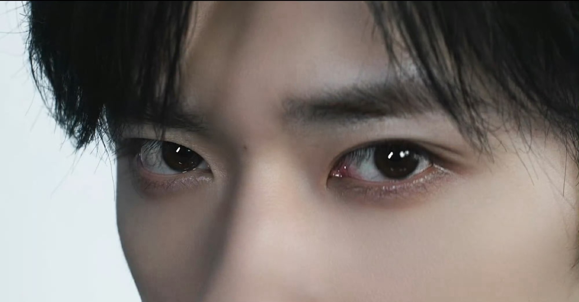 理想汽车全新L9宣传片一释出我就看到玺子哥了，咱们理想全系品牌代言人易烊千玺，还