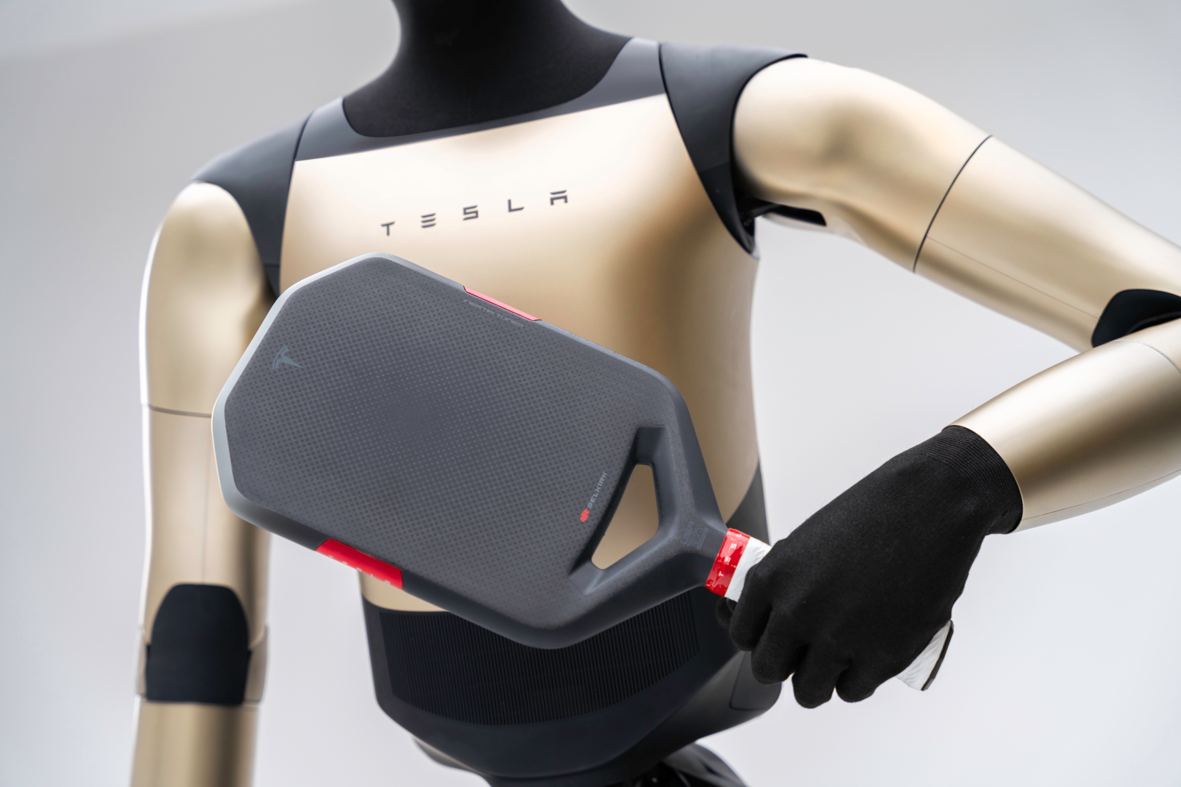 马斯克xAI大会发言：太空数据中心由特斯拉Optimus负责维护12月17日，据