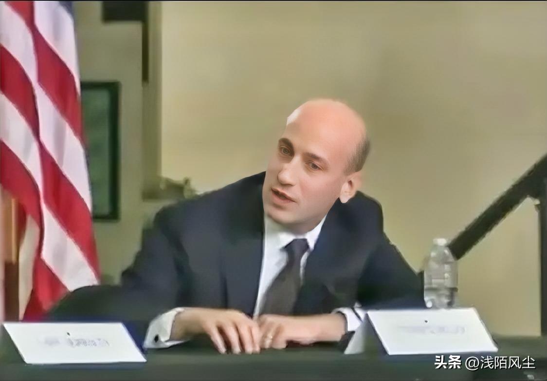 白宫副幕僚长米勒盛赞特朗普总统的成就，称特朗普正在拯救数以万计美国人的生命，特朗