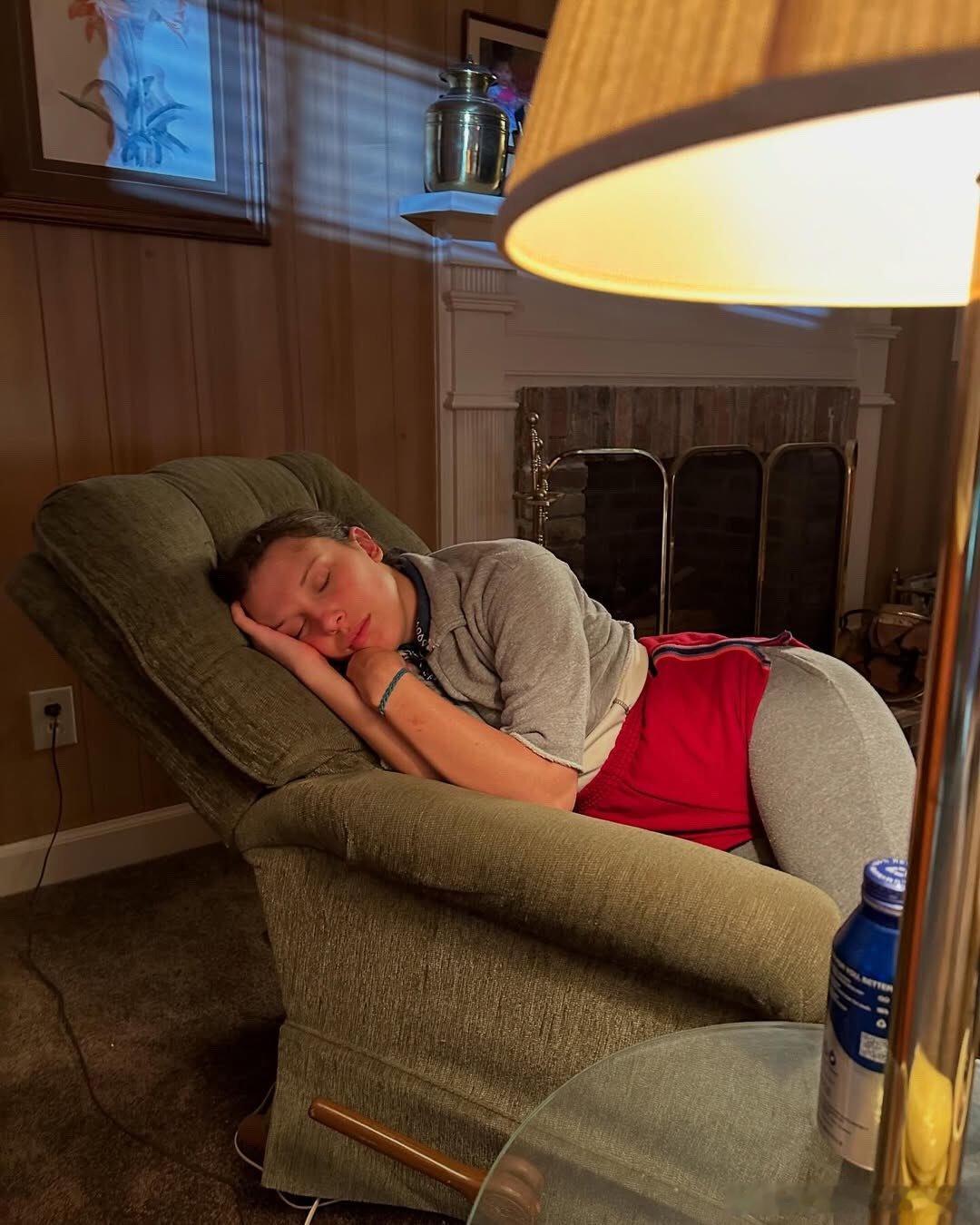 再过1天，26号早上就可以看《怪奇物语5》第二部分了！✌️怪奇物语第五季怪奇物语