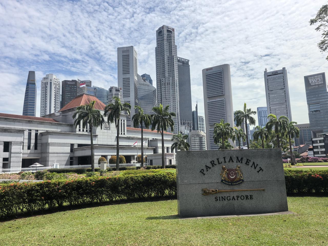 股票大亏全是特朗普造成的，这么不积德的疯子总统，迟早有人去找他算账，抓委内瑞拉总