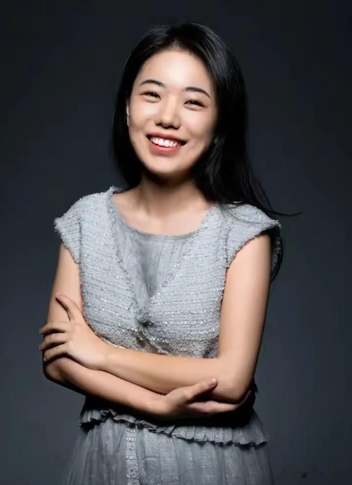“天才才女”蒋方舟究竟是个什么样的人？

一、基础个人信息
 
蒋方舟，1989