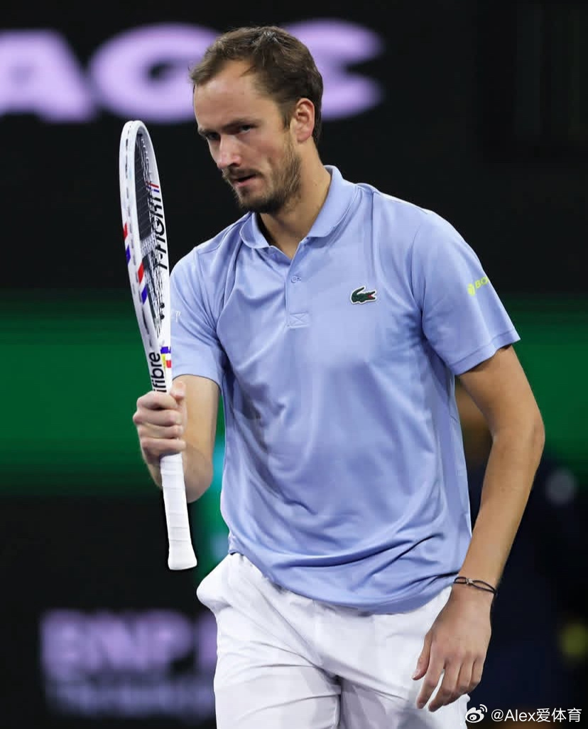 恭喜梅总 阳光双赛首胜☀️逃离中东三兄弟里卢布和卡恰被淘汰只剩梅总一个人 今天战