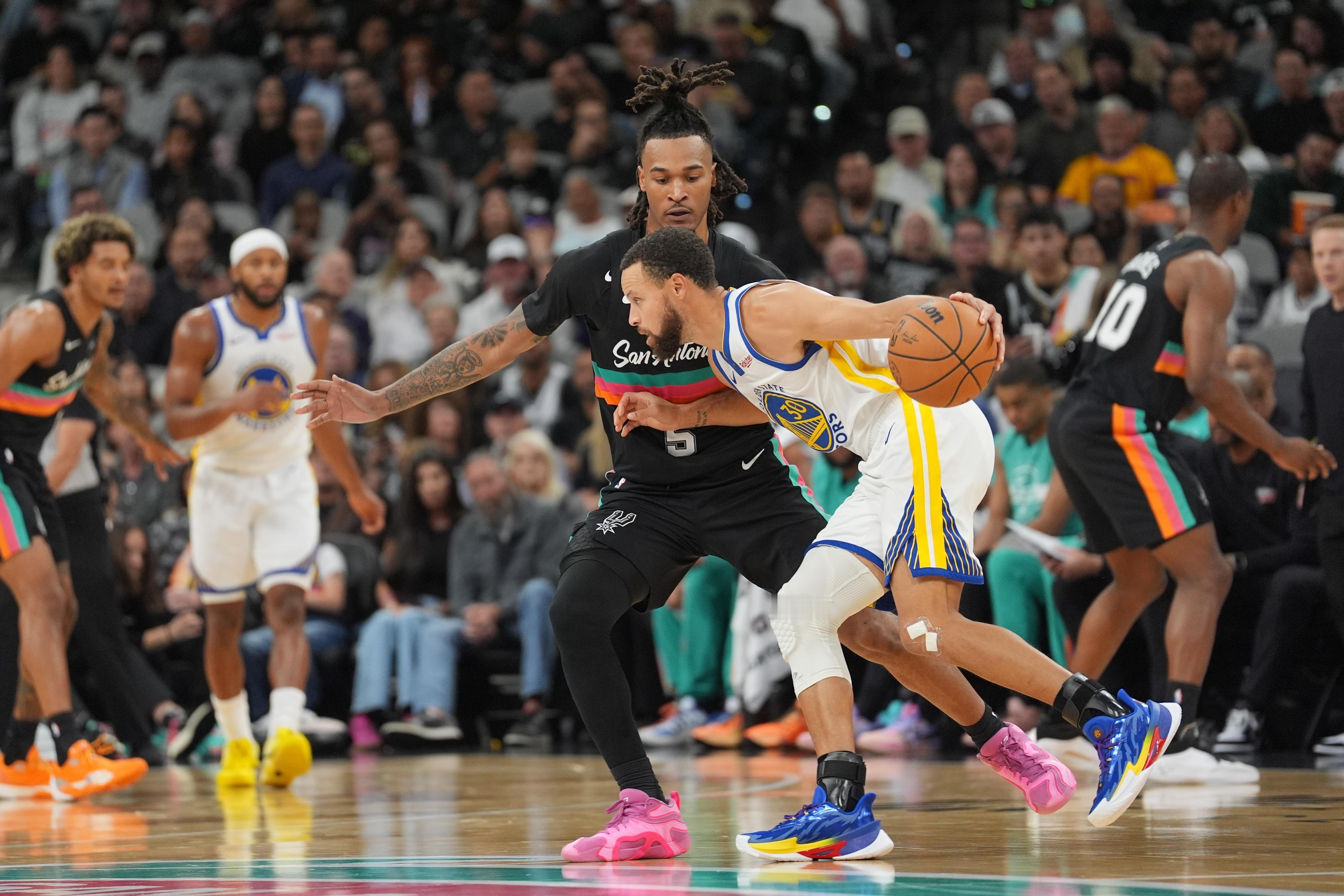 ➡这条新闻是吹库里华子和福克斯的库里金州勇士库里卡斯尔防守下各球星命中率：东契奇