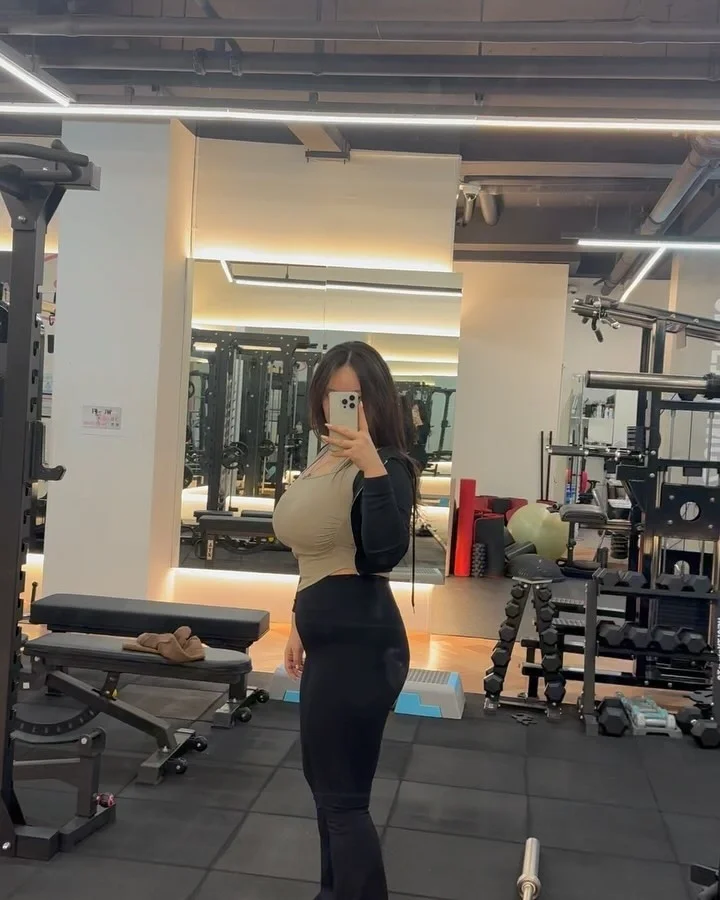 生理期也能尽情健身✨暖宫腰带助力美妙融合