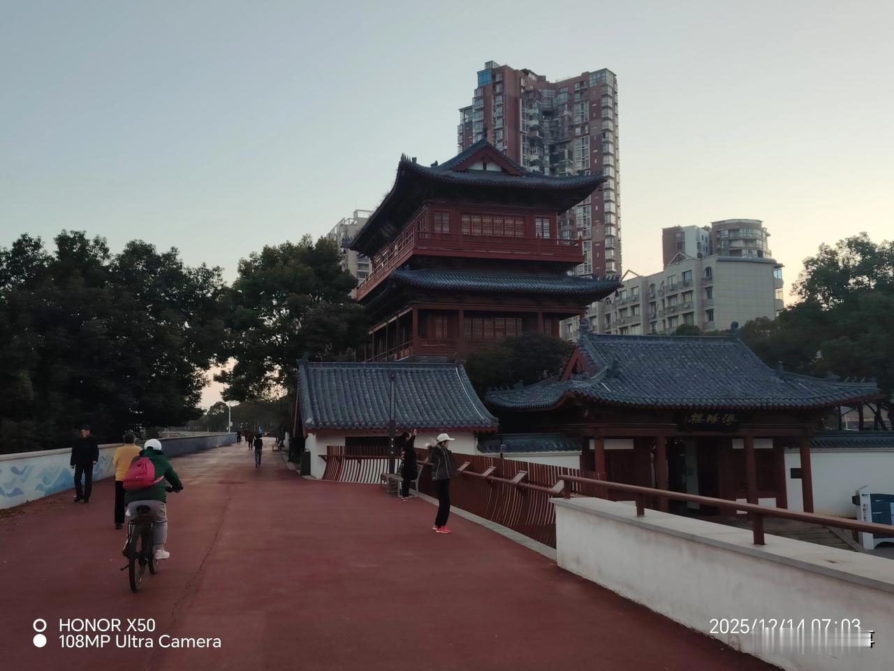 你觉得哪些东西最不该涨价希望人们生活必须品不该涨价