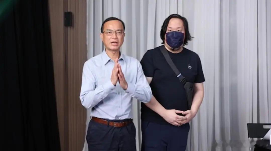 黎彼得离世38岁儿子罕露脸，哽咽怀念父亲，自曝在待业经济没问题！ 