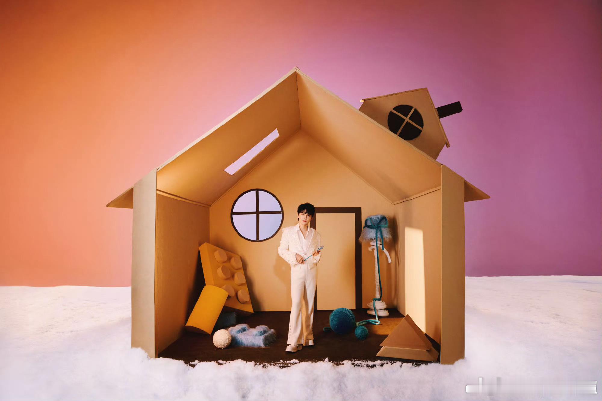 周深从杨幂张艺谋面前飞过看到视频的时候真被他的速度惊到了。不愧是反应快的周深，任