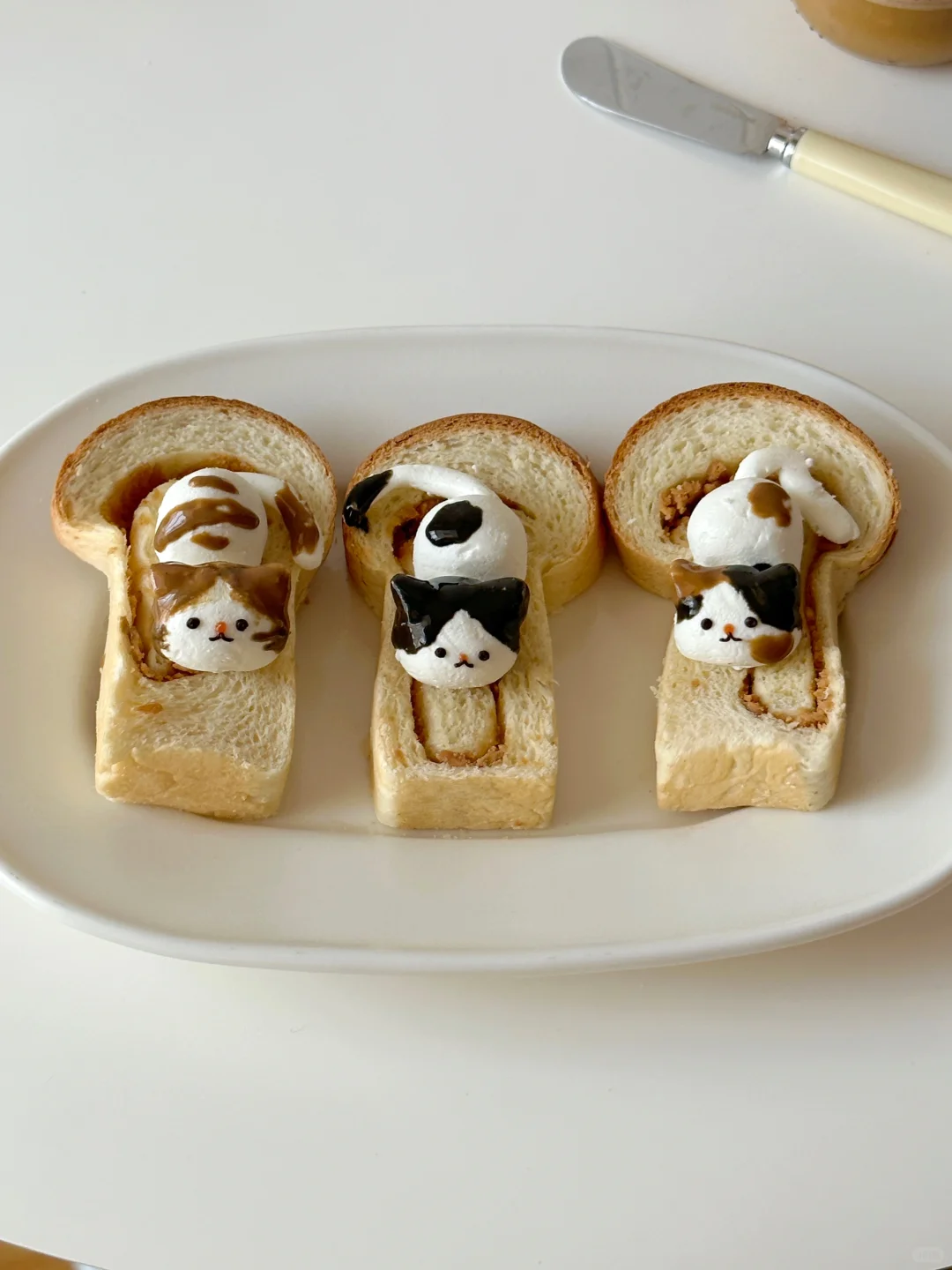 自制花生酱夹心蘑菇头吐司佐乳酪猫咪