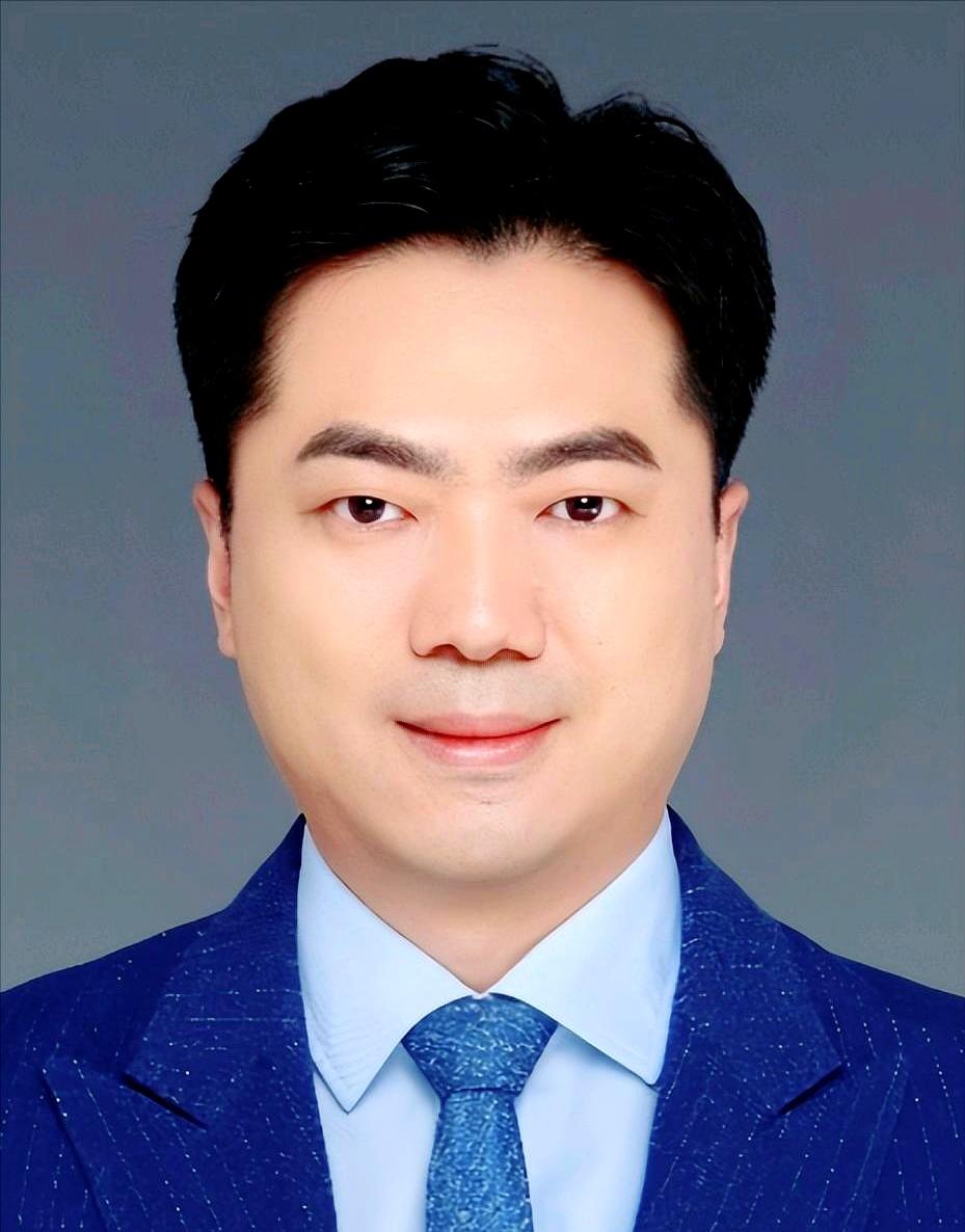 看着这位70后科学家的履历，我突然明白什么叫真正的高智商天花板了
 

1976