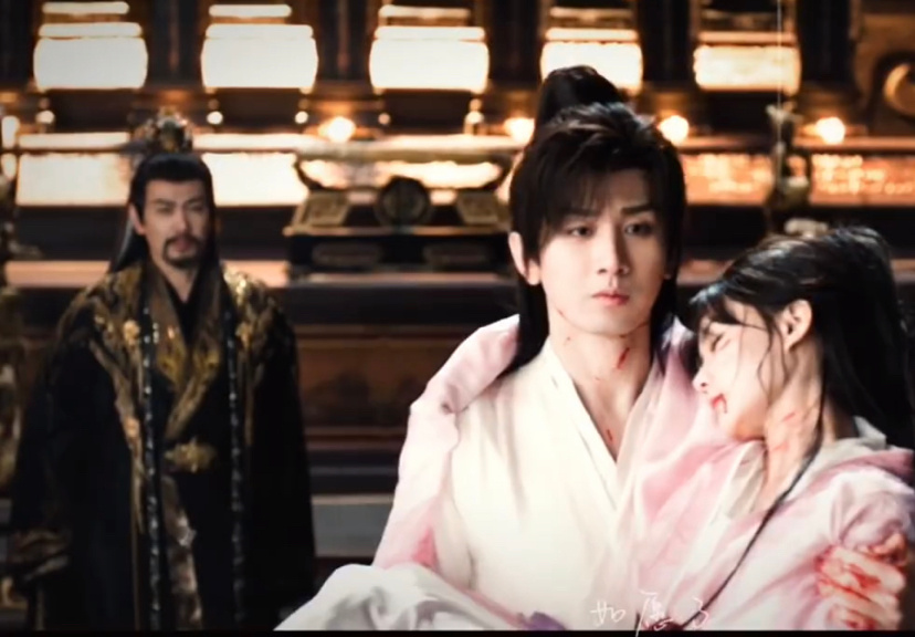 成毅李一桐《天地剑心》万剑穿心名场面，“万水千山你愿意陪我一起看吗”！ ​​​