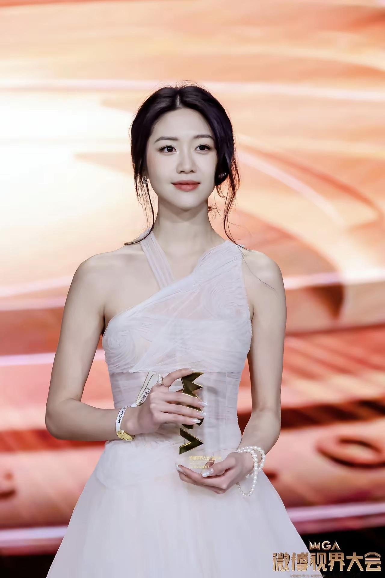 你能get到向涵之的美吗？