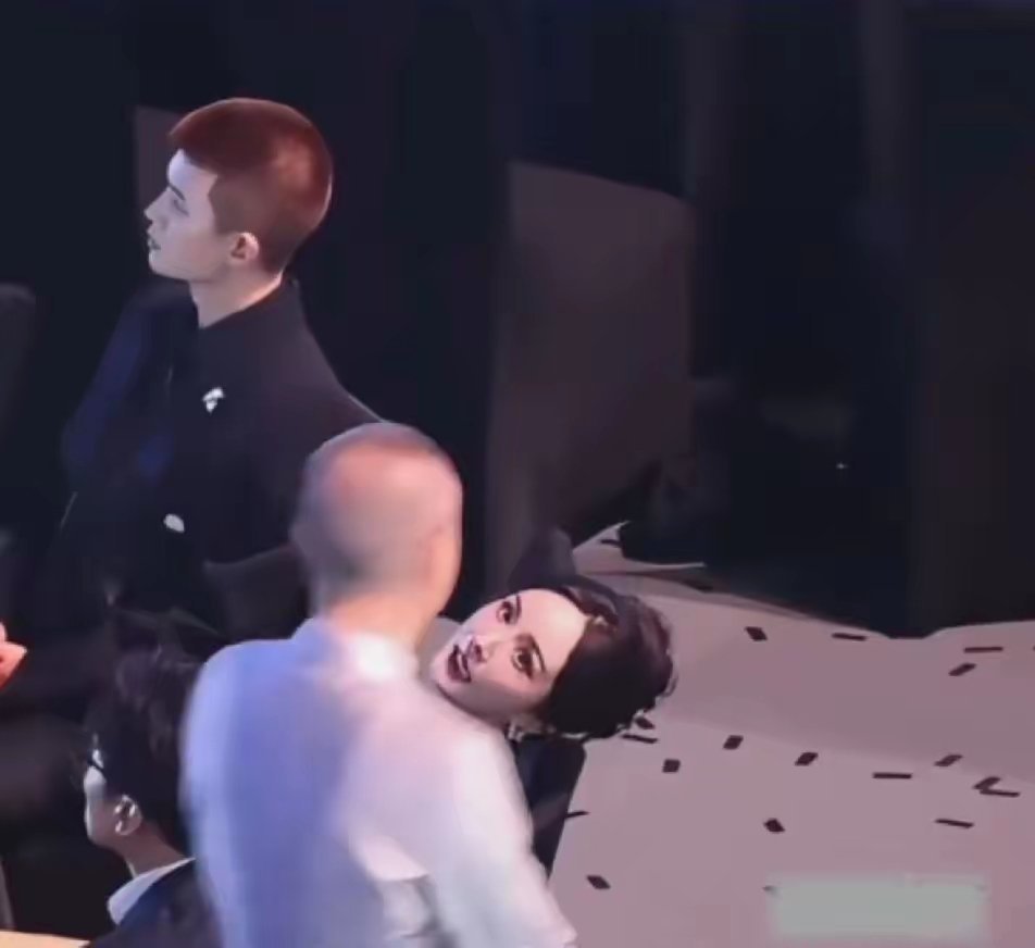 杨幂的媚浑然天成，是骨子里的，一举一动都透着韵味儿 