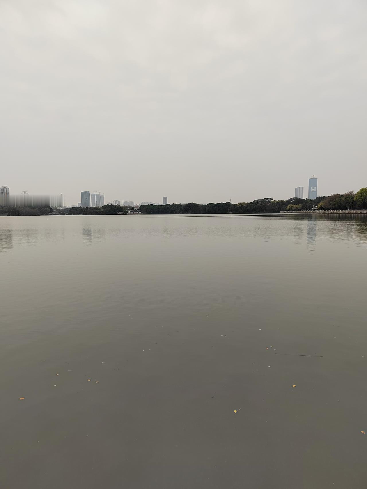 总有人说
不就炒个股吗
至于熬成这样吗
 
只有自己清楚
清晨睁眼的第一件事
不