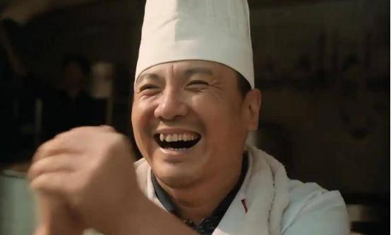 沈腾新片四天票房4.77亿，豆瓣8.5分，19万人打分五星占43.7%。新加坡《