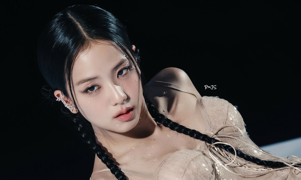 JISOO在其个人solo和演员生涯中获得了 80 项奖项/提名 认证金智秀