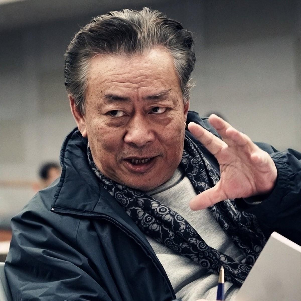 [太阳]80年代，王诗槐离婚后，和有智力残疾的儿子相依为命，一天朋友告诉他初恋回