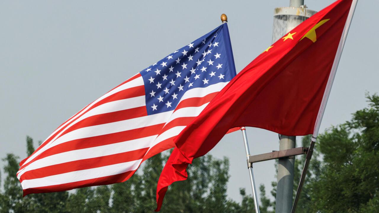 法国媒体声称，“处境不利的”特朗普将与中国展开“高风险对抗”，认为特朗普访华旨在
