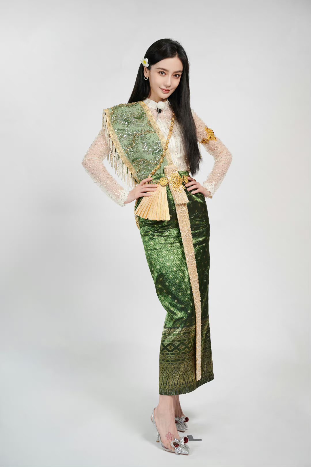 杨颖 💞angelababy 这世界给你多少偏见  我就给你多少偏爱