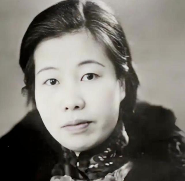 许广平临终之时嘱咐儿女：死后绝不进鲁迅的墓地！含泪说道：整整41年，他一直在我身