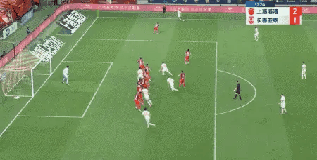 误判吗？贝里奇疑似冲撞门将在先，造成随后的孙国梁补射破门，颜骏凌对此提出抗议，但