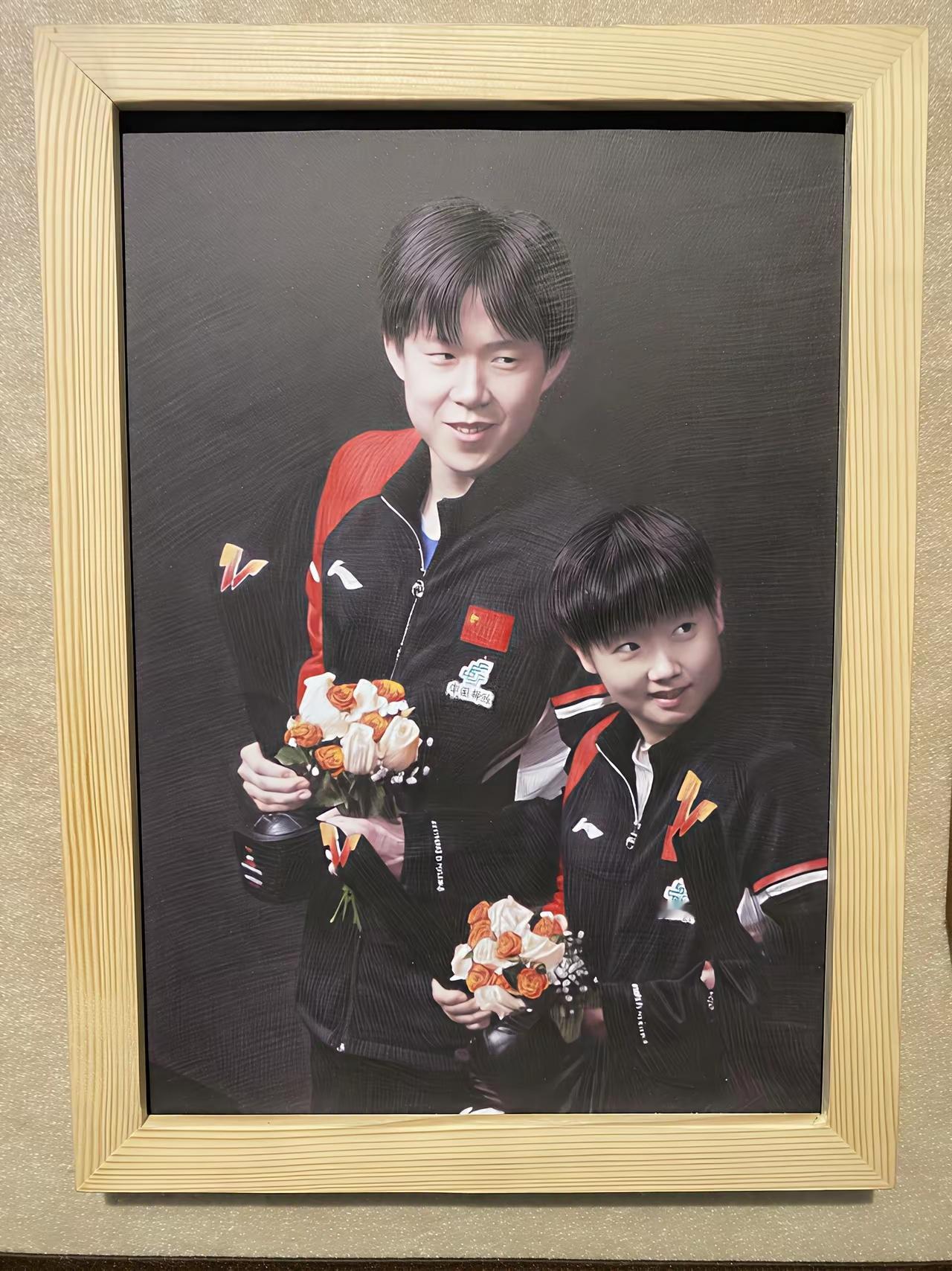 画画的是天之骄子，
画中人更是如此多娇。[赞][赞][赞]