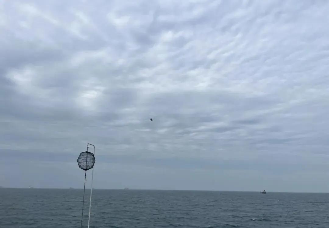 美军在霍尔木兹海峡扫雷，看着是常规军事行动，实际处处是难题，每一步都走得小心翼翼