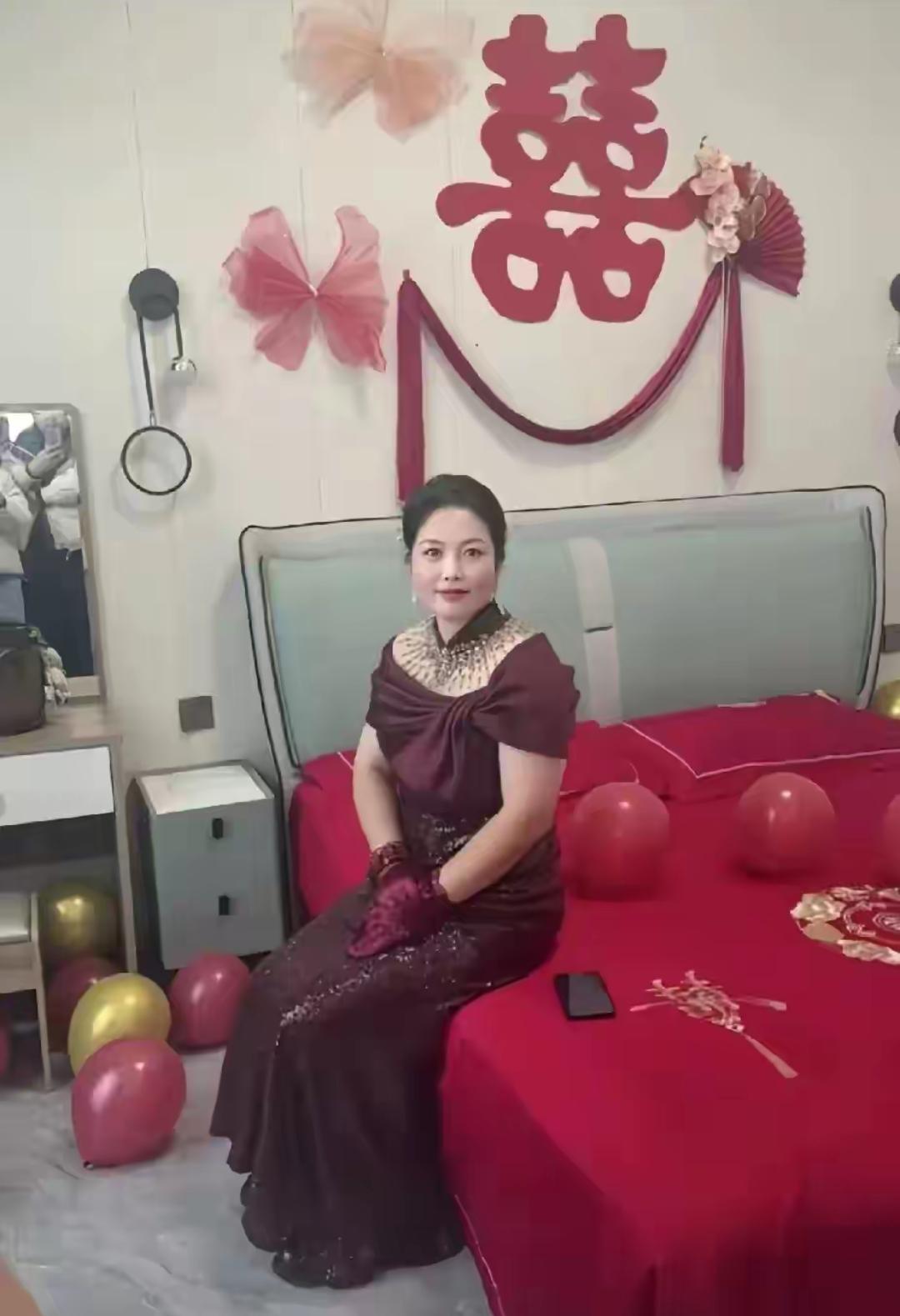 您能猜猜新娘子多大年龄吗？友情提示：她是二婚，年龄个位与十位数和为9，您猜出的年