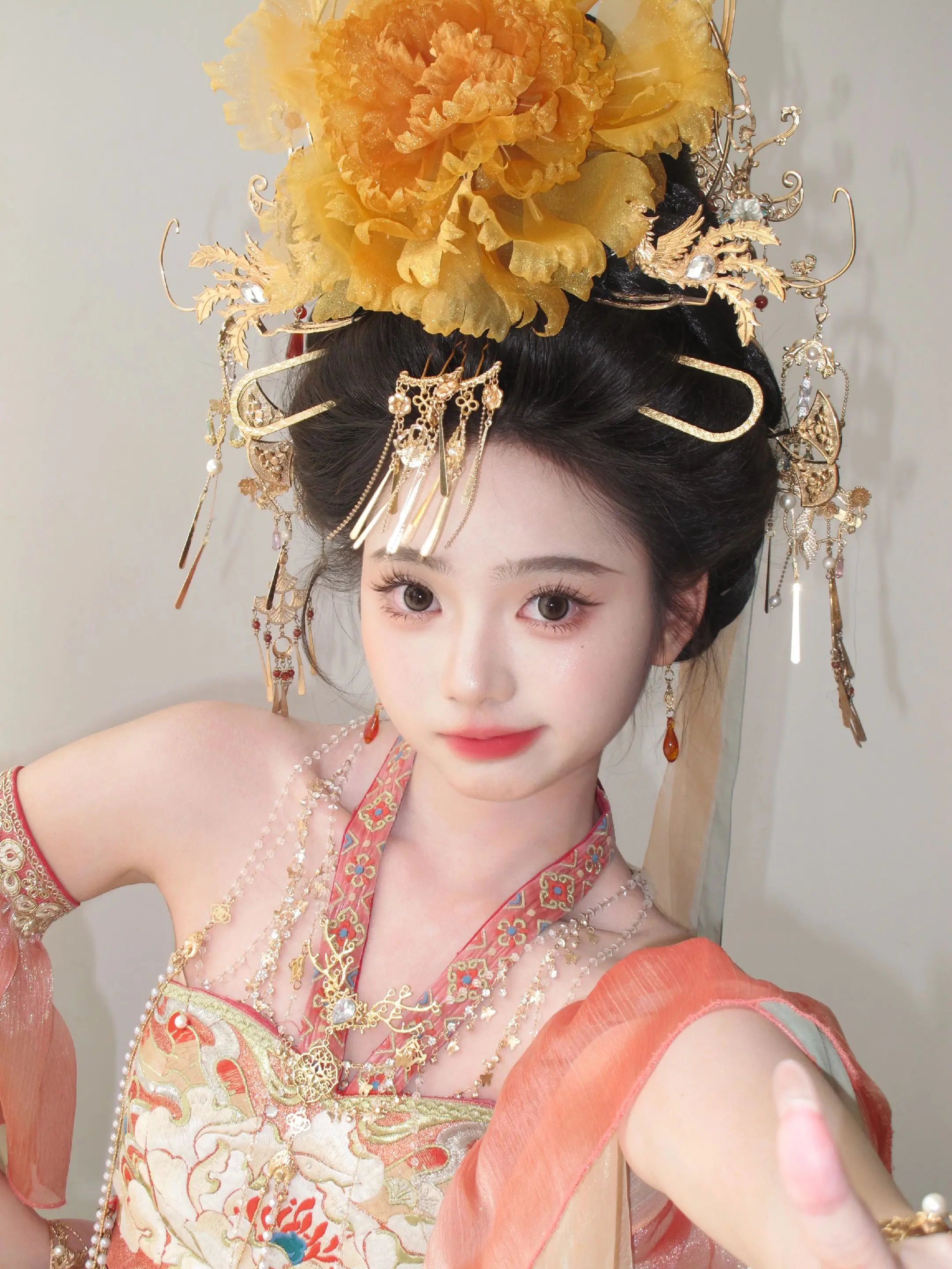 小唐风的热潮也是吹到敦煌啦。