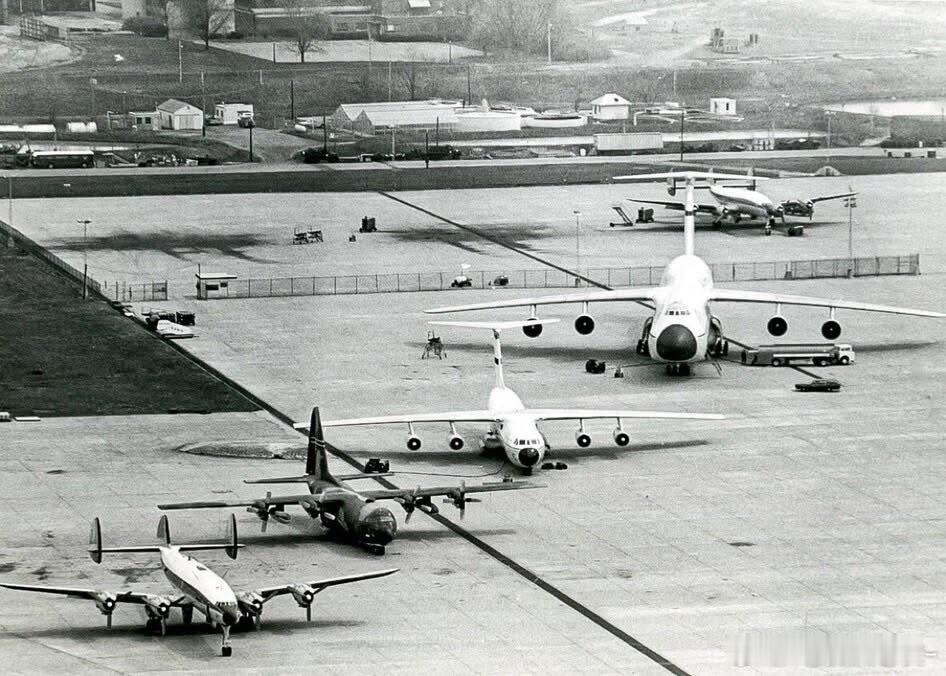60-70年代的美军运输机家族：C121，C130，C141，C5武器装备外军影