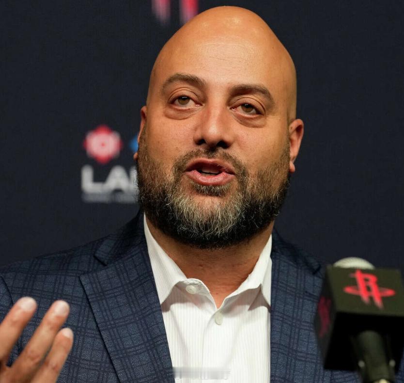 NBA 火箭开窍了，愿意用选秀权升级阵容！27、29年可是有4个首轮！据美记Ke