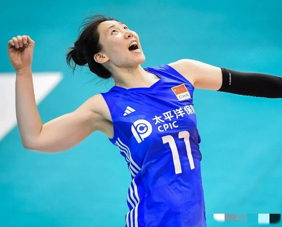 中国女排3:2惊险逆转日本，吴梦洁仲慧表现一般，周页彤发挥出彩，荣膺得分王。

