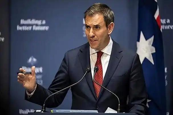 一向被外界看作美国铁杆跟班的澳大利亚，这回终于不装了，直接当着全世界的面，把对美