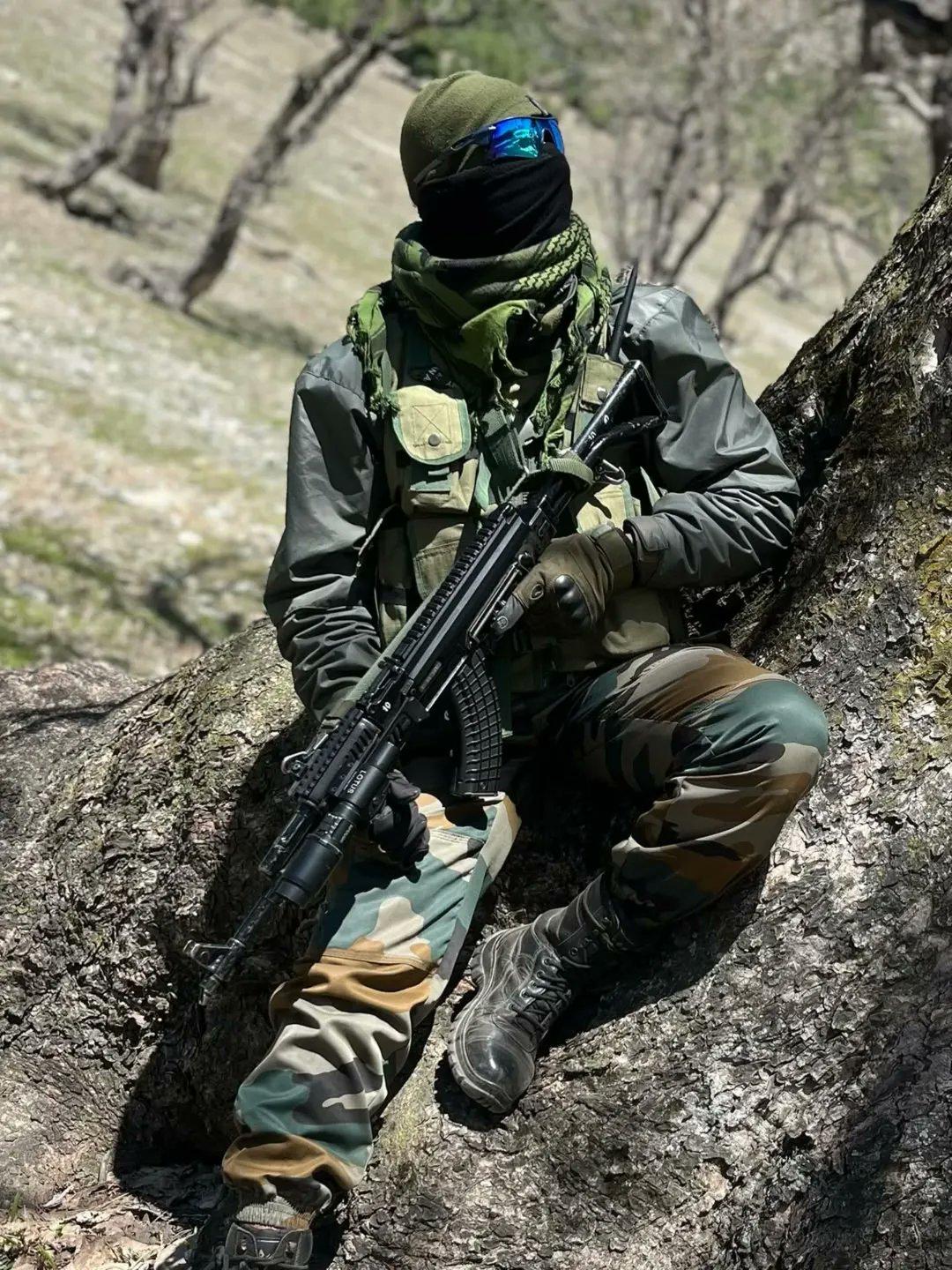 印度阿萨姆步枪队 AR-M1F41 + FAB MOD