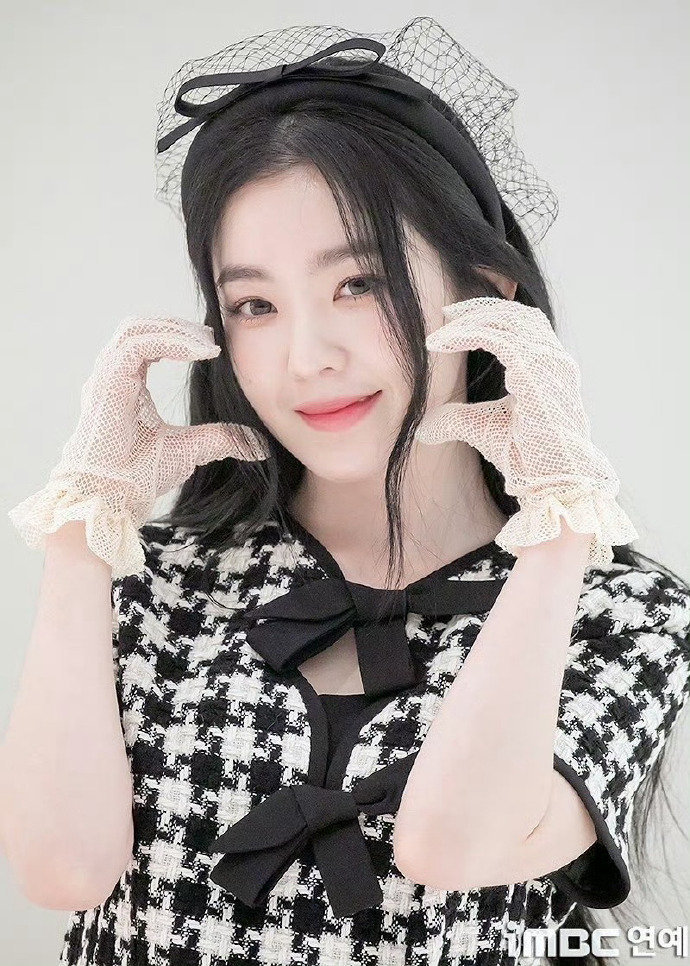 林允儿、裴珠泫生图，30+的两位姐姐宛如18岁，大家不要放过这个林允儿、裴珠泫☜