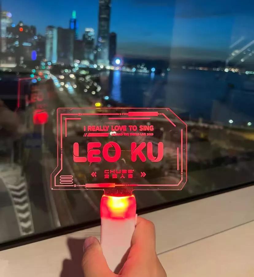 今天古巨基是我在香港看过的最烂的演唱会
全程都是嘉宾，现场音响烂爆，根本嗨不起来