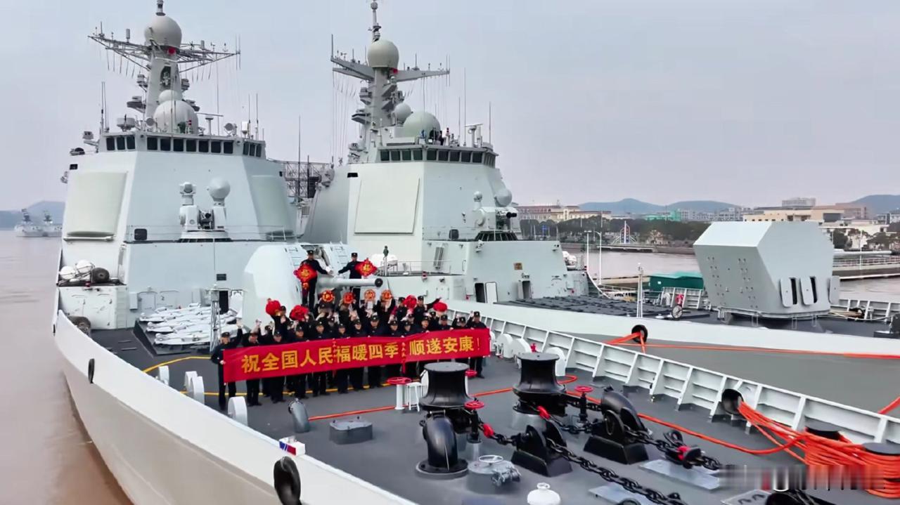 052C型驱逐舰，总计建造了6艘。
052D系列驱逐舰，目前，已经建造了35艘之