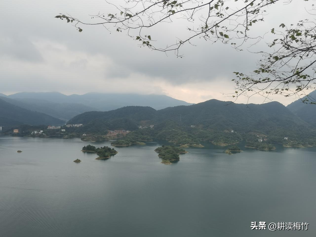 仙岛湖东线游玩体验一般！带老人不建议来！

船票75元景点票70元总共145元，