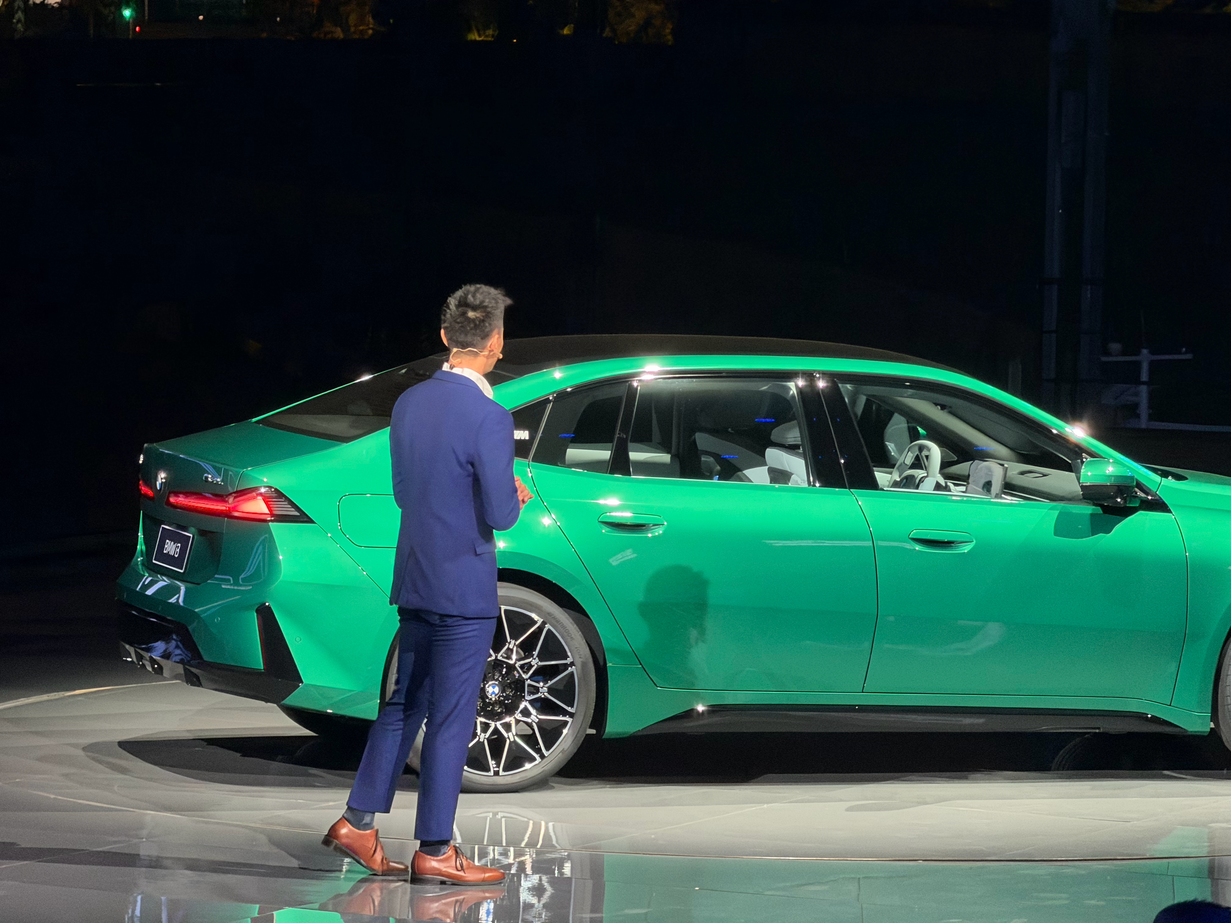 BMW进入新世代说实话，宝马今年在全球要出的全新车型我都看过了，但是国产长轴i3